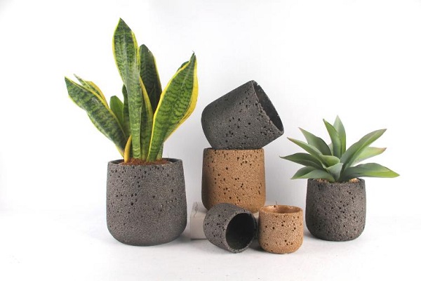 BYF Arts & Crafts Hvordan kombinerer det lerhåndværk med moderne design for at skabe sine nye klassiske stentøjs-pottepotter?