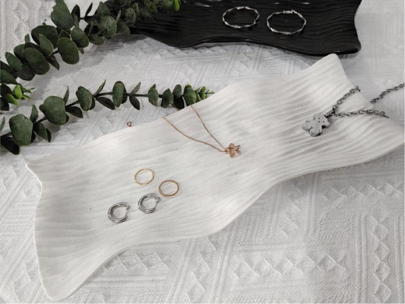 Elegant Jewelry Display Tray